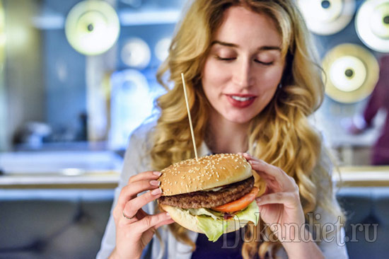 ​Ученые выяснили, почему жирная пища вызывает ожирение